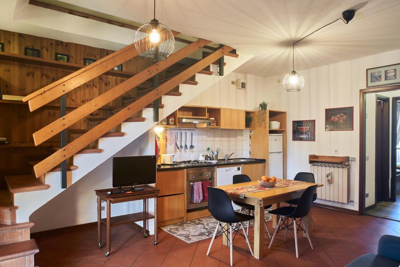 Little Brick House On Siena Hills With Balconies Exterior foto
